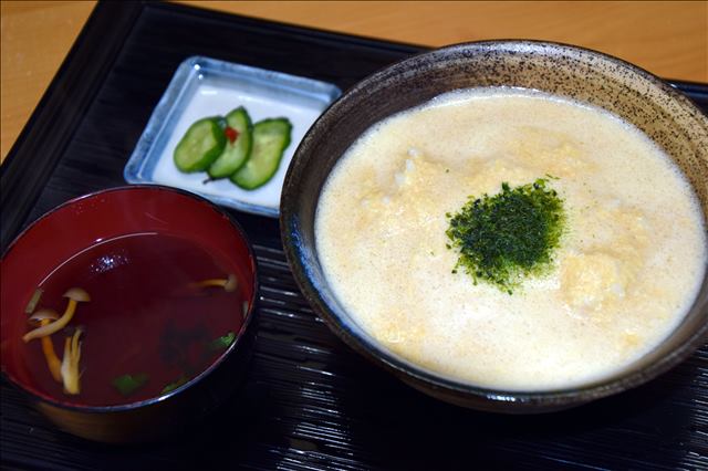 とろろ丼